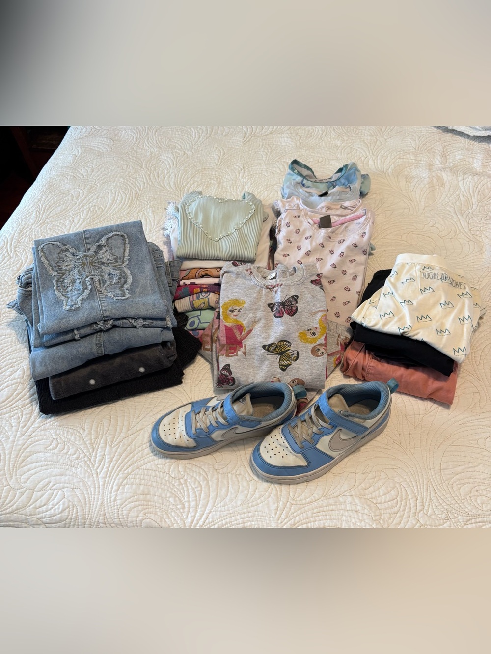 Bundle of (22) Back to school Assorted Kids clothing & Sneaker’s